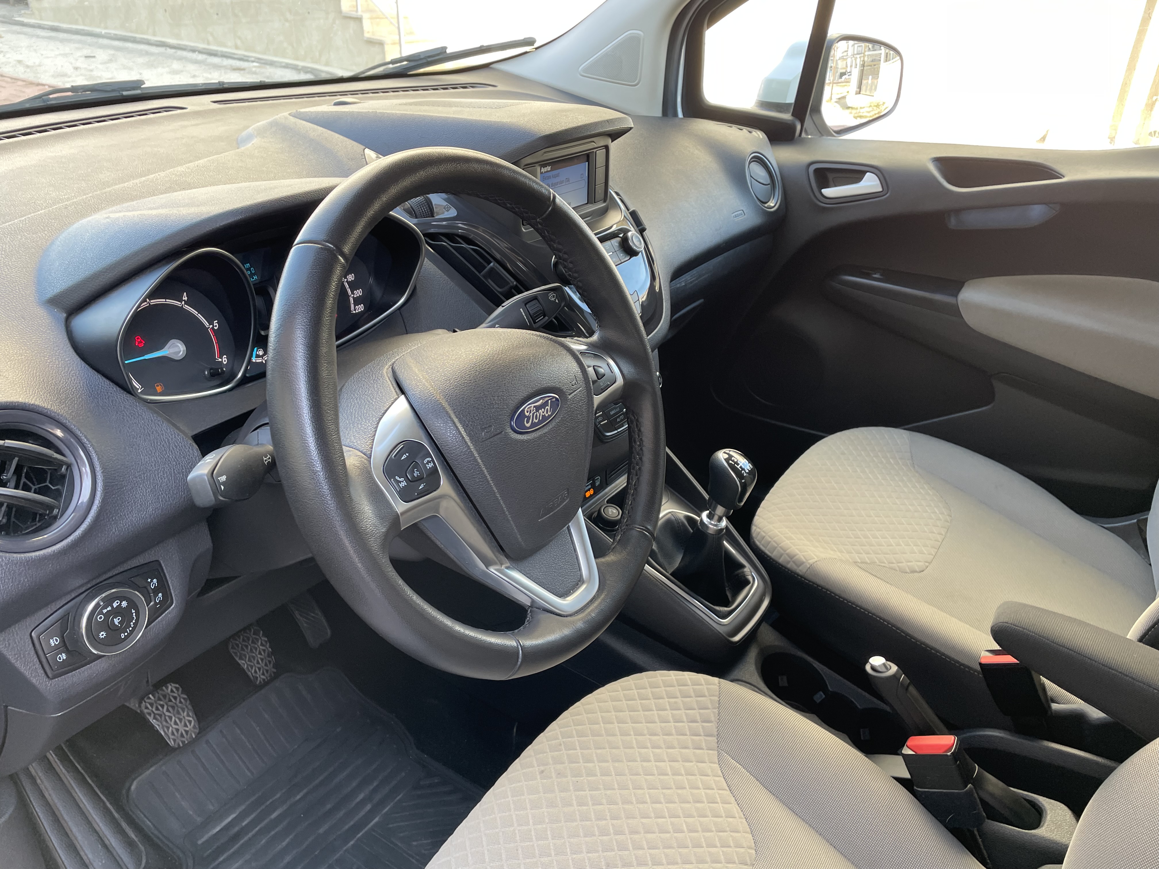 _OSMANER_ 2022 FORD TOURNEO COURİER 1.5 TDCİ TITANIYUM BOYASIZ