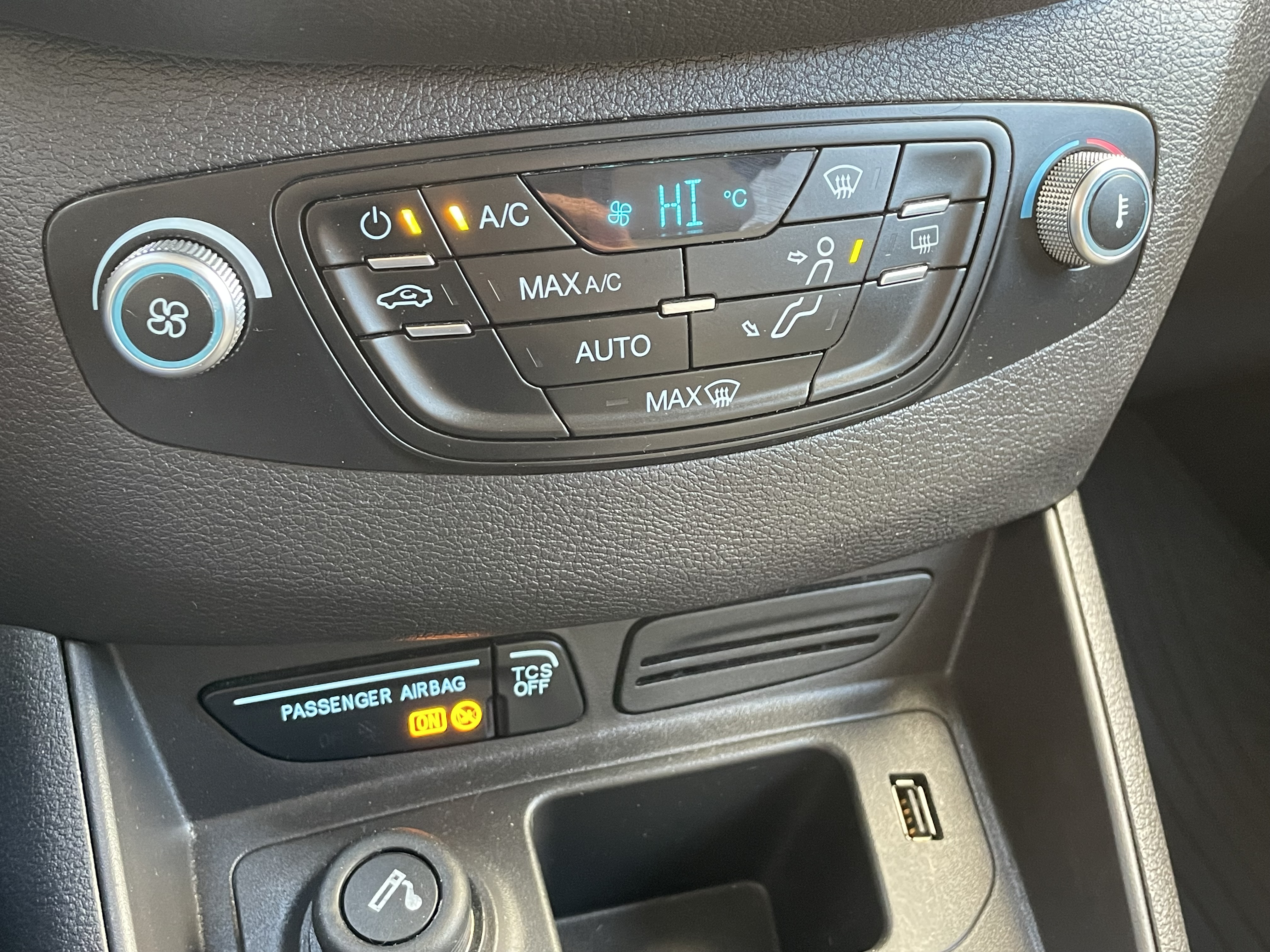 _OSMANER_ 2022 FORD TOURNEO COURİER 1.5 TDCİ TITANIYUM BOYASIZ